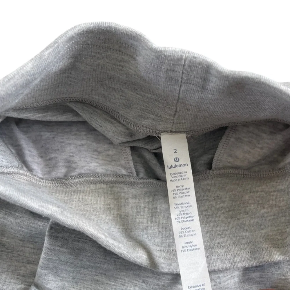 Lululemon Can You Feel The Pleat Crop * 21